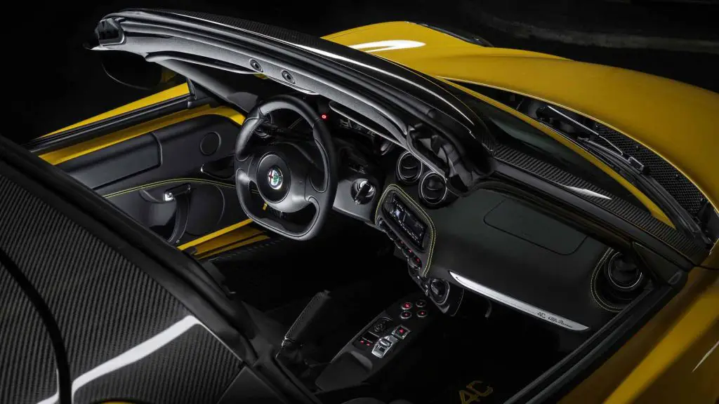 Alfa Romeo 4c spider interior