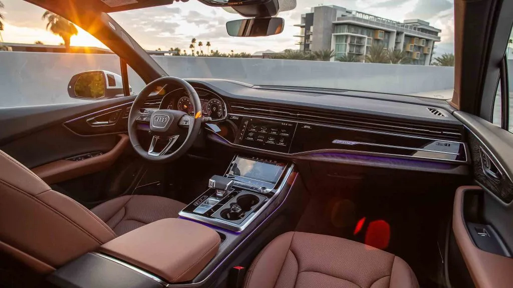 2021 Audi Q7 interior