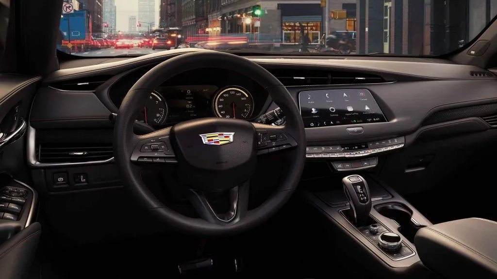 2021 Cadillac XT4 dash