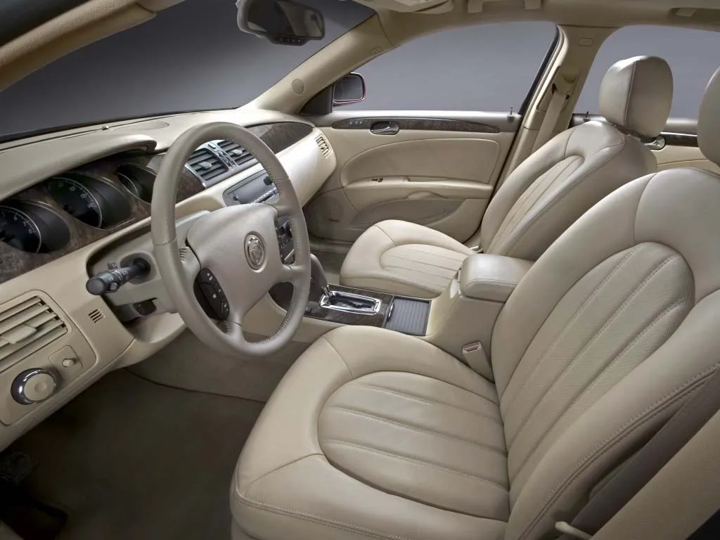 2007 buick lucerne interior