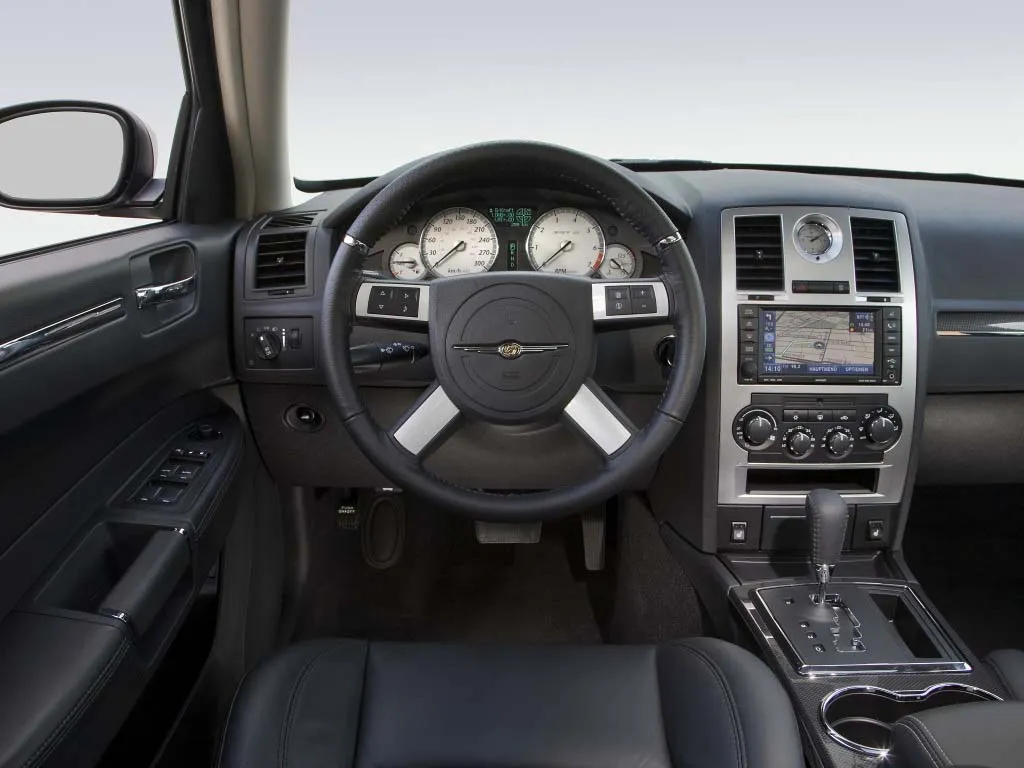 2008 chrysler 300 srt8 interior