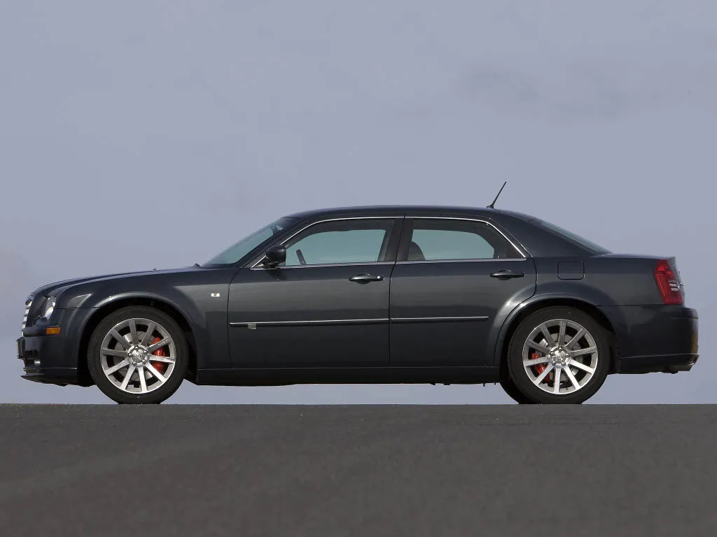 2008 chrysler 300 srt8 side