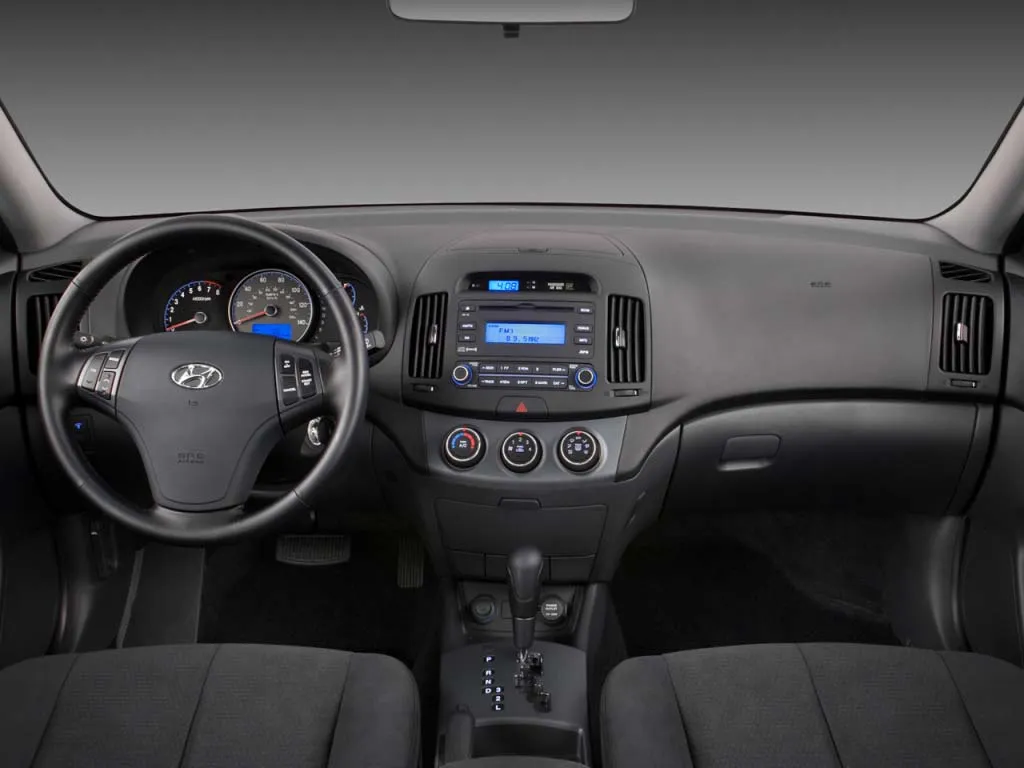 2008 hyundai elantra interior