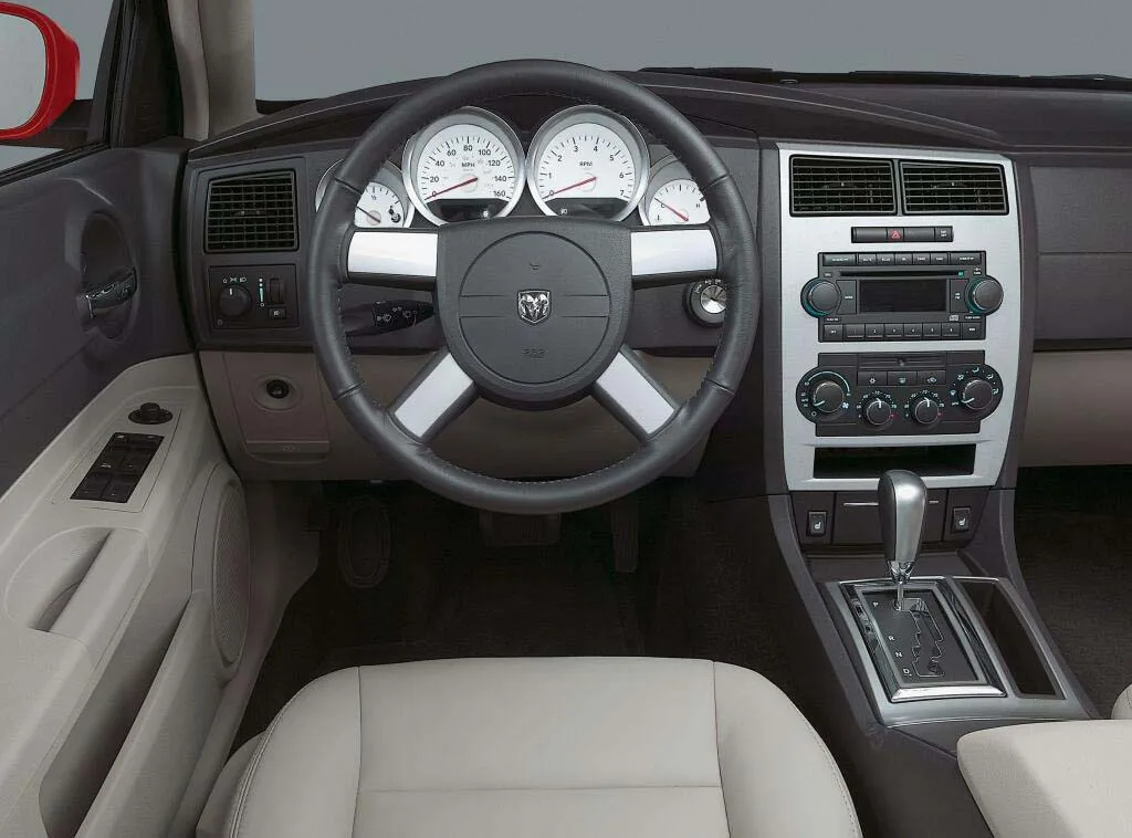 2009 dodge charger interior