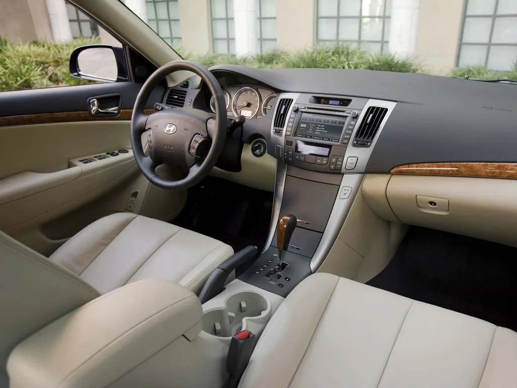 2009 hyundai sonata interior