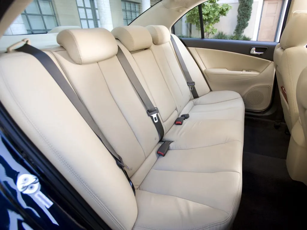 2009 hyundai sonata rear seats