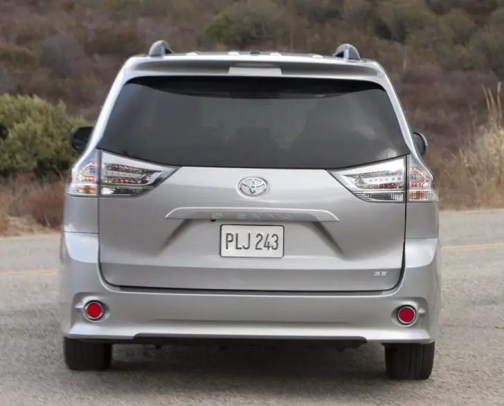 The 2012 Toyota Sienna Detailed Review