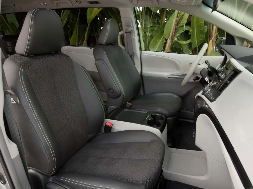 2012 toyota sienna interior