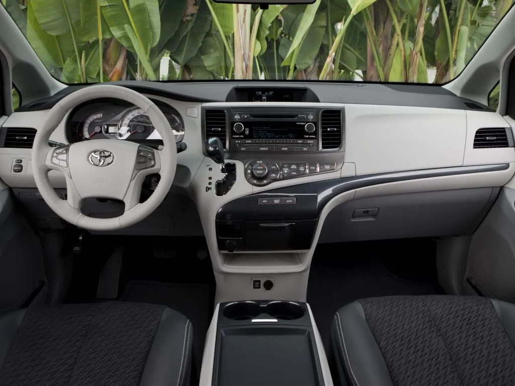 2012 toyota sienna interior