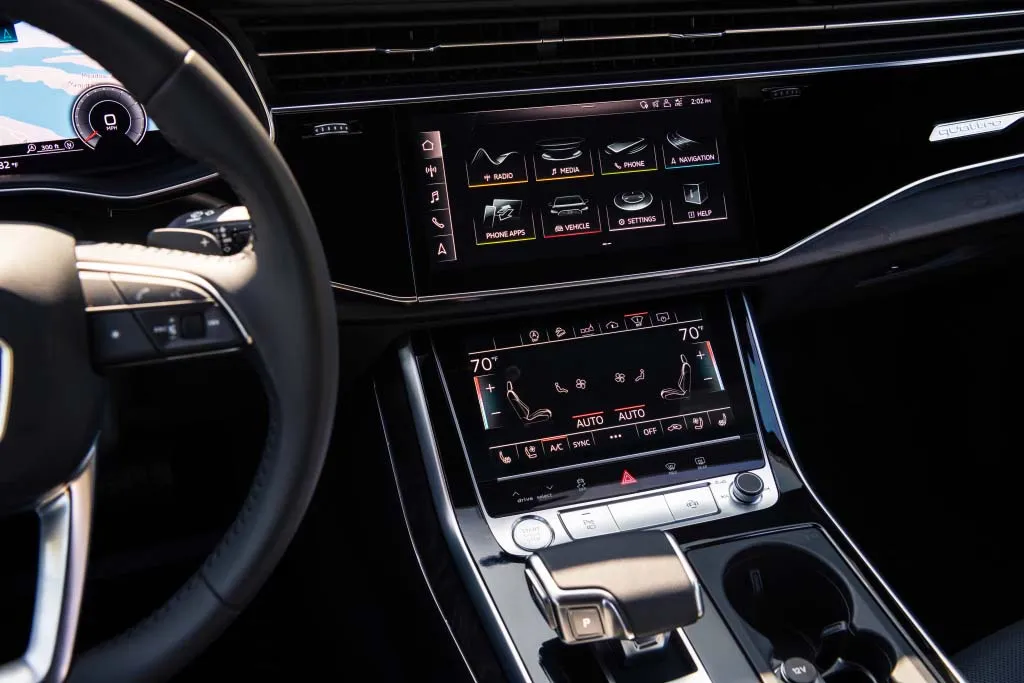 audi q7 interior