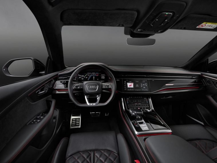 The 2022 Audi Q7 Interior and Tech Focused (Detailed Review)