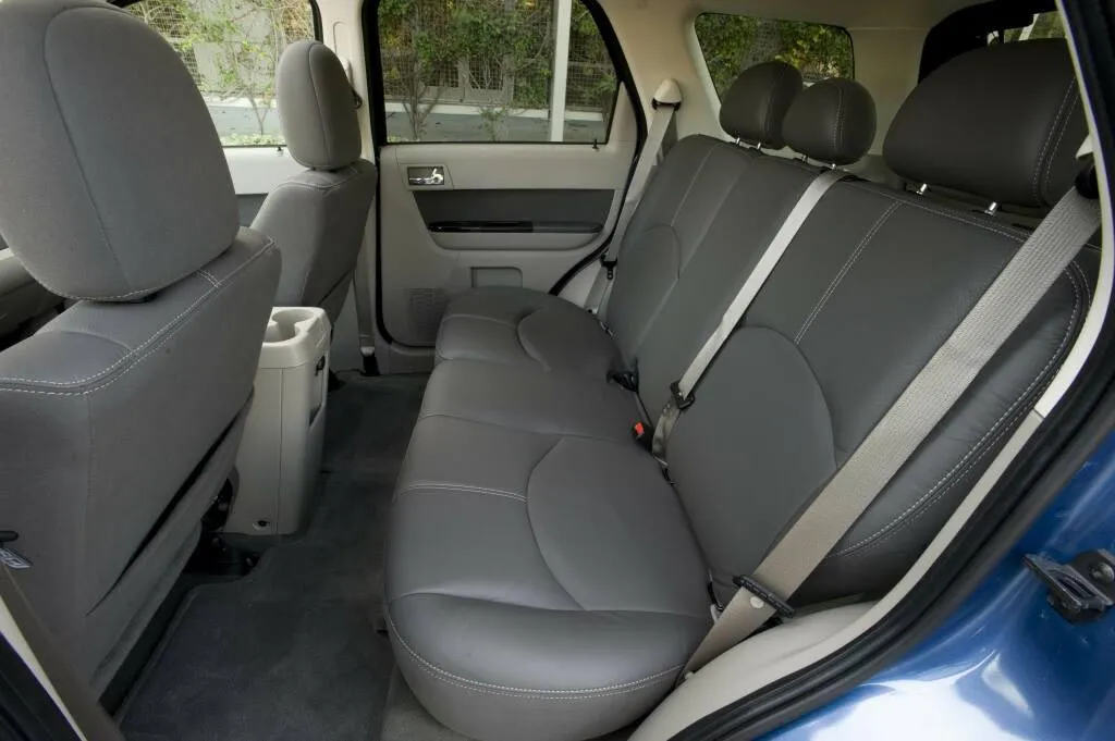 mazda tribute seats