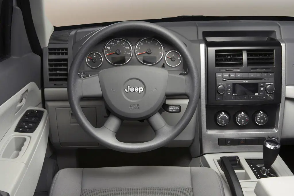 2009 jeep liberty interior