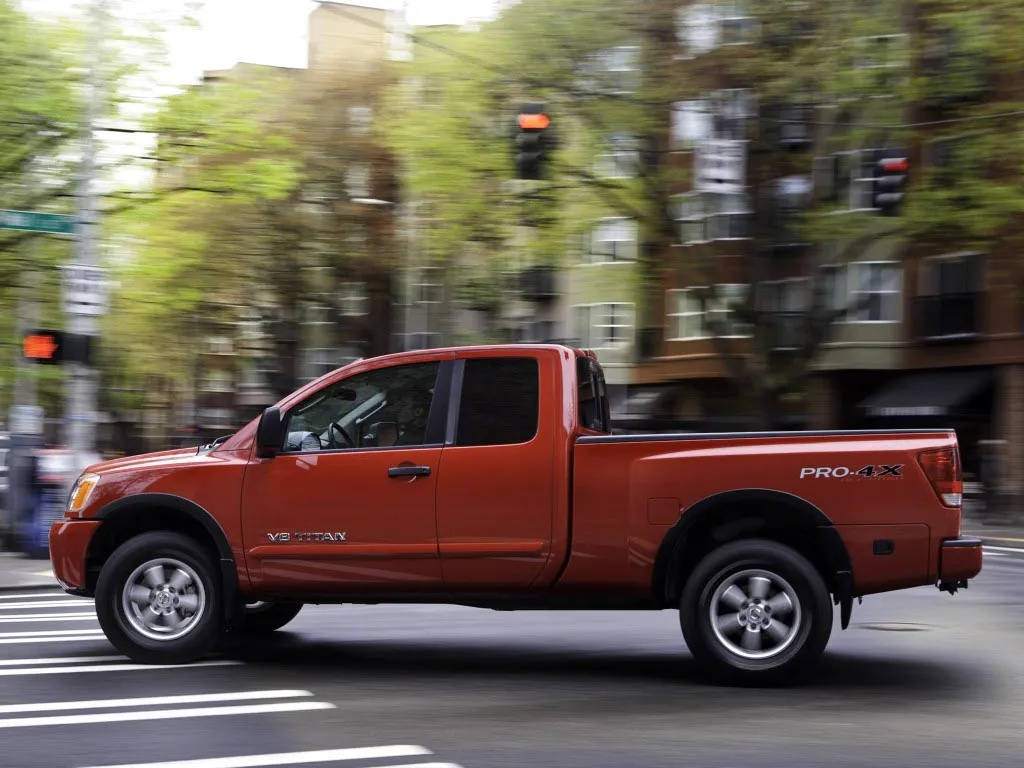 2010 nissan titan