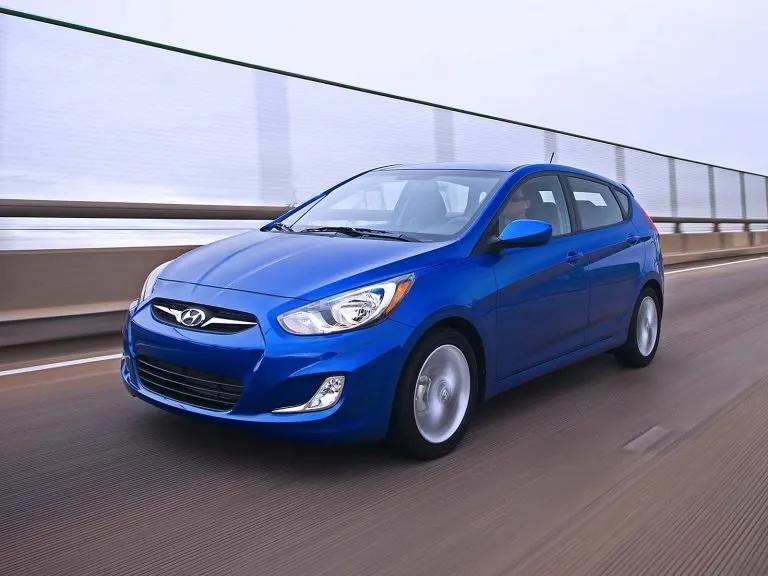 2014 Hyundai Accent Review – Inexpensive Little Hatch