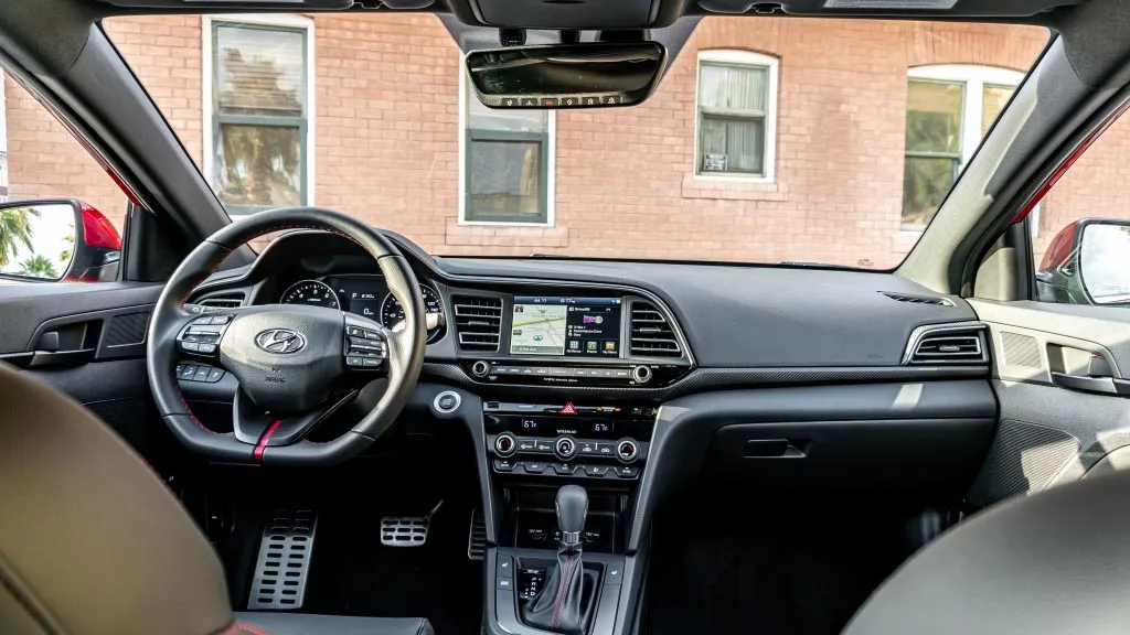 2018 hyundai elantra sport interior