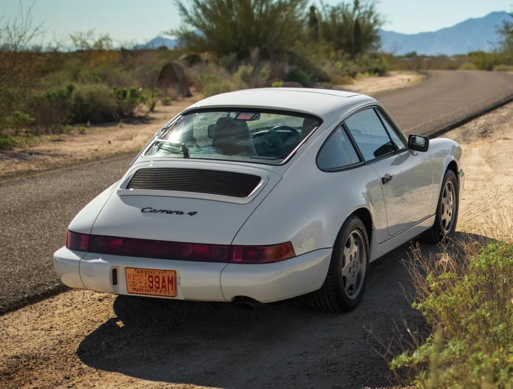 964 vs 993 - 964 rear comparison